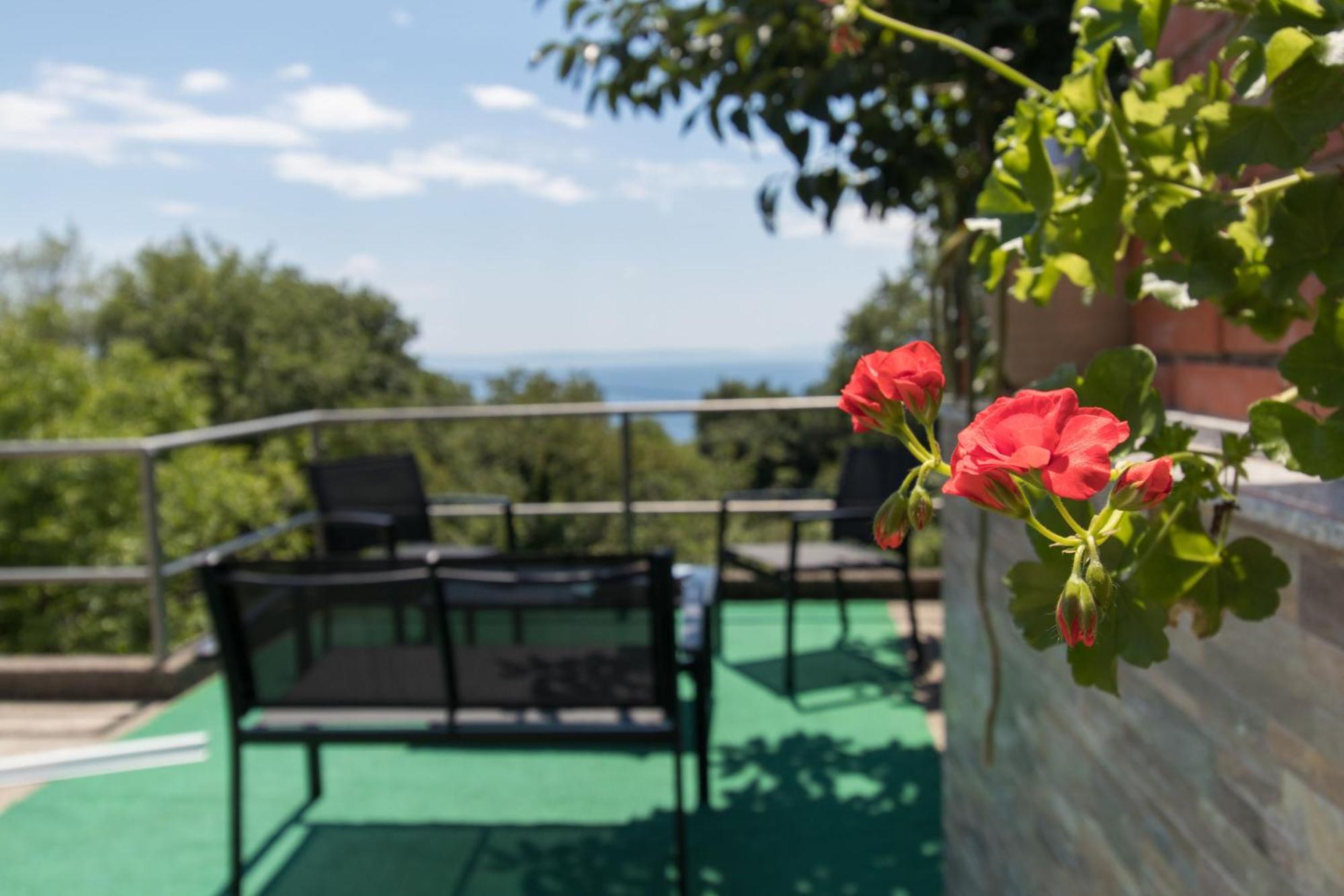 Apartments Vesna Opatija Exteriör bild