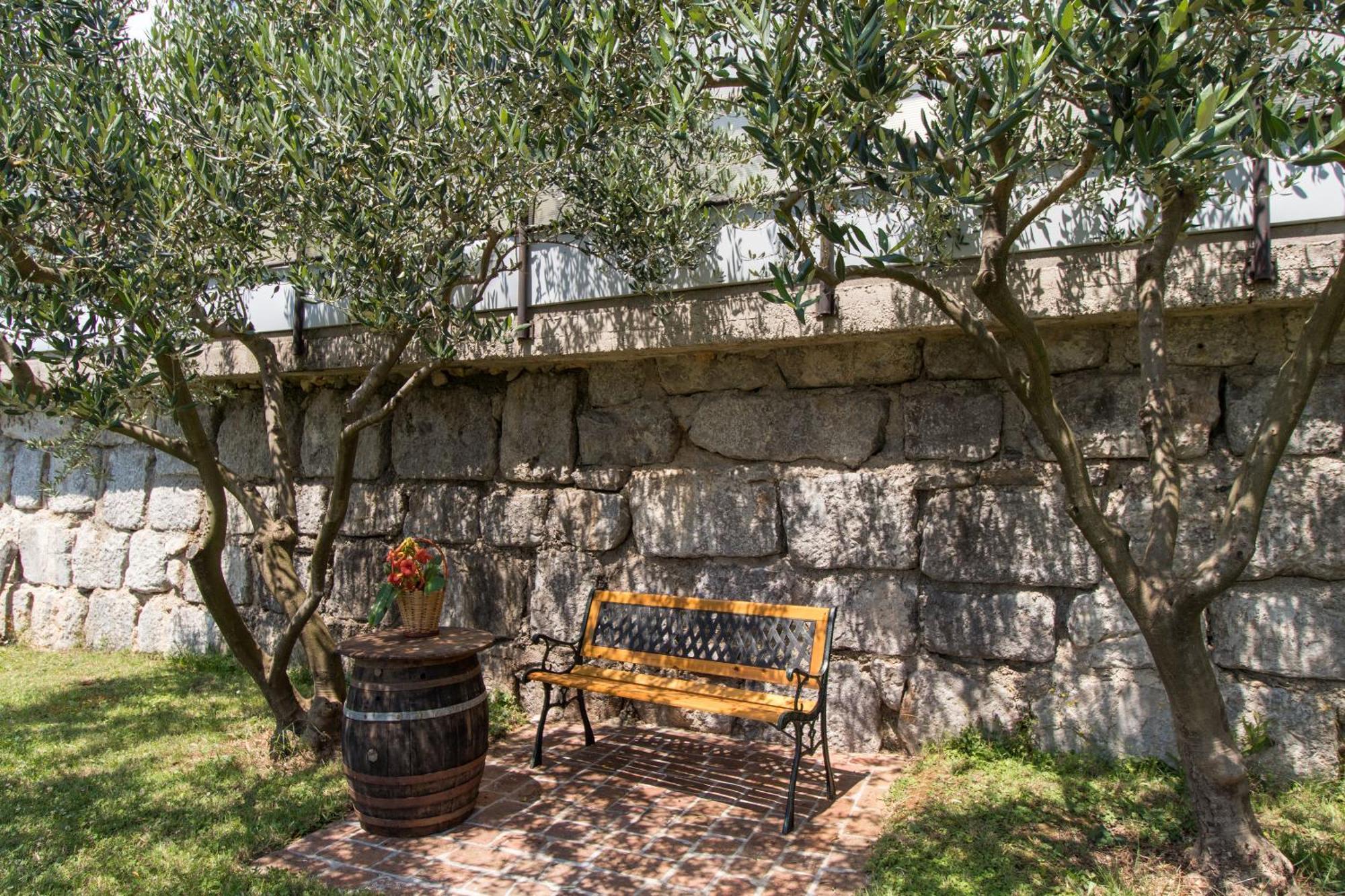 Apartments Vesna Opatija Exteriör bild